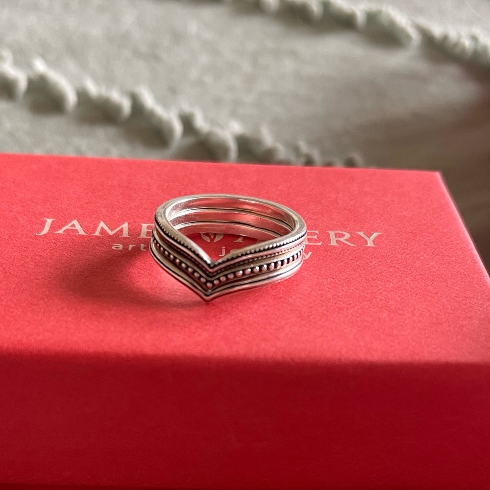 James Avery Chevron Ring 7.5